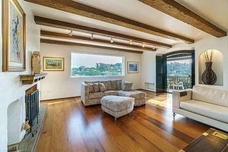 Casa à venda com 4 quartos, 750m² em Vila Tramontano, São Paulo
