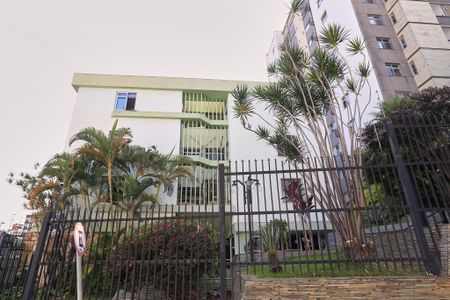 Apartamento à venda com 64m², 2 quartos e 1 vaga Apartamento à venda com 64m², 2 quartos e 1 vagaFachada