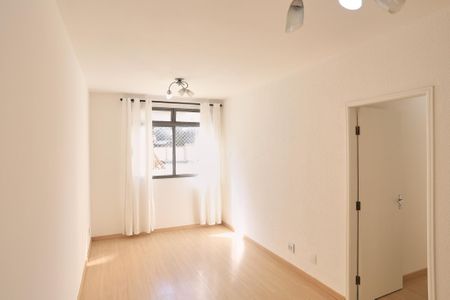 Apartamento à venda com 64m², 2 quartos e 1 vaga Apartamento à venda com 64m², 2 quartos e 1 vagaSala