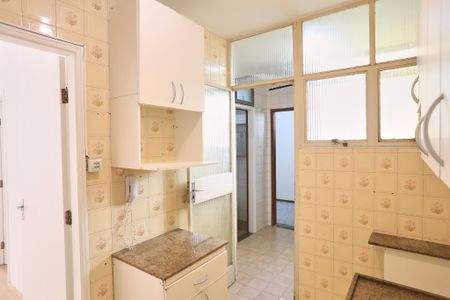 Apartamento à venda com 64m², 2 quartos e 1 vaga Apartamento à venda com 64m², 2 quartos e 1 vagaCozinha