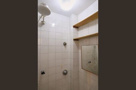 Apartamento à venda com 64m², 2 quartos e 1 vaga Apartamento à venda com 64m², 2 quartos e 1 vagaBanheiro de serviço
