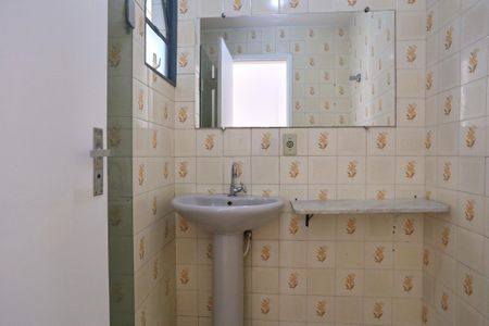 Apartamento à venda com 64m², 2 quartos e 1 vaga Apartamento à venda com 64m², 2 quartos e 1 vagaBanheiro