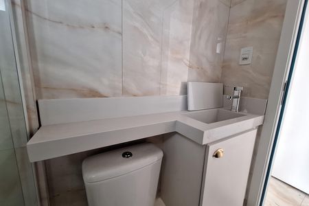 Apartamento para alugar com 60m², 2 quartos e 2 vagas Apartamento para alugar com 60m², 2 quartos e 2 vagasBanheiro da Suíte