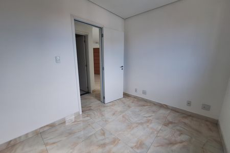 Apartamento para alugar com 60m², 2 quartos e 2 vagas Apartamento para alugar com 60m², 2 quartos e 2 vagasQuarto