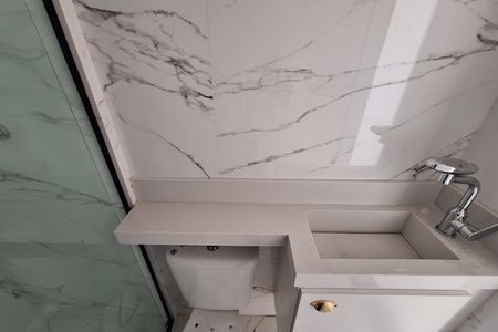 Apartamento à venda com 60m², 2 quartos e 2 vagas Apartamento à venda com 60m², 2 quartos e 2 vagasBanheiro