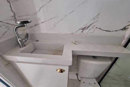 Apartamento à venda com 60m², 2 quartos e 2 vagas Apartamento à venda com 60m², 2 quartos e 2 vagasBanheiro da Suíte
