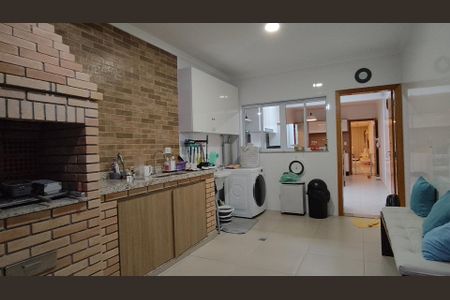 Casa à venda com 3 quartos, 145m² em Parque Maria Domitila, São Paulo