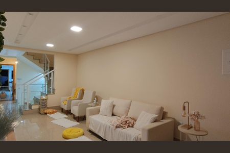 Casa à venda com 3 quartos, 145m² em Parque Maria Domitila, São Paulo