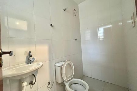 Banheiro de serviço de casa para alugar com 2 quartos, 78m² em Jabaquara, São Paulo
