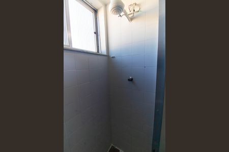 Banheiro de apartamento à venda com 2 quartos, 56m² em Santa Rosa, Niterói