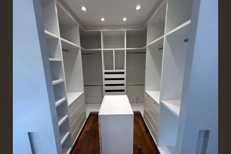 Apartamento à venda com 4 quartos, 175m² em Vila Cordeiro, São Paulo