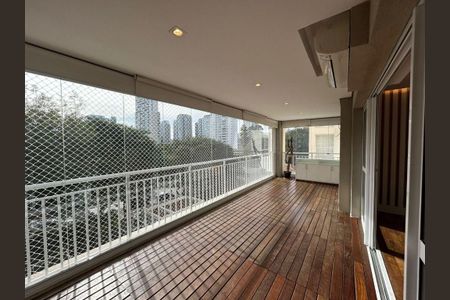 Apartamento à venda com 4 quartos, 175m² em Vila Cordeiro, São Paulo