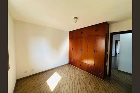 Casa à venda com 250m², 3 quartos e 6 vagas