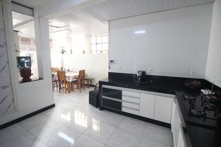 Casa à venda com 290m², 3 quartos e 1 vagaCozinha