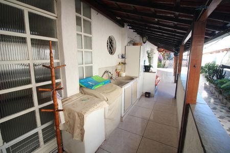 Casa à venda com 290m², 3 quartos e 1 vagaÁrea de Serviço