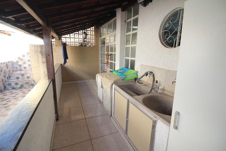 Casa à venda com 290m², 3 quartos e 1 vagaÁrea de Serviço