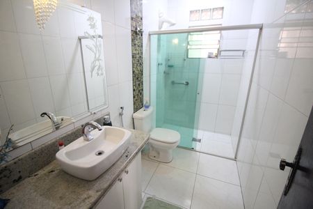Casa à venda com 290m², 3 quartos e 1 vagaBanheiro