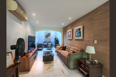 Sala de casa à venda com 3 quartos, 180m² em Vila Isabel, Rio de Janeiro
