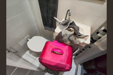 Banheiro de serviço de casa à venda com 3 quartos, 180m² em Vila Isabel, Rio de Janeiro