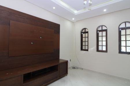 Casa para alugar com 2 quartos, 100m² em Jardim Santa Maria, São Paulo