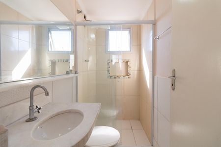 Banheiro de apartamento à venda com 2 quartos, 49m² em Jardim Educandario, São Paulo