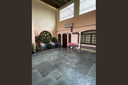 Casa à venda com 280m², 3 quartos e 2 vagas