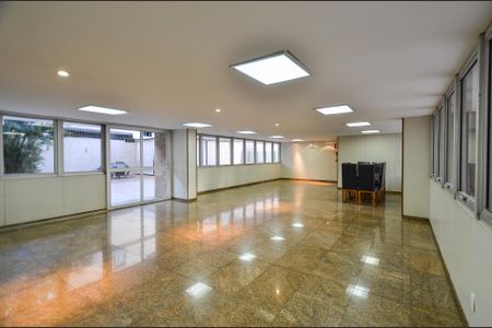Apartamento à venda com 400m², 5 quartos e 2 vagas Apartamento à venda com 400m², 5 quartos e 2 vagasÁrea comum