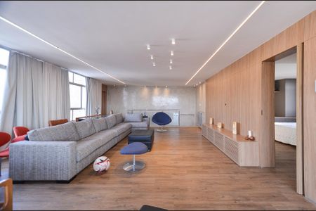 Apartamento à venda com 400m², 5 quartos e 2 vagas Apartamento à venda com 400m², 5 quartos e 2 vagasSala Cobertura