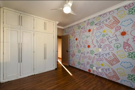 Apartamento à venda com 400m², 5 quartos e 2 vagas Apartamento à venda com 400m², 5 quartos e 2 vagasQuarto 2