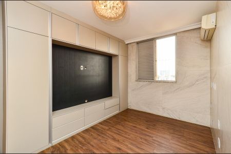 Apartamento à venda com 400m², 5 quartos e 2 vagas Apartamento à venda com 400m², 5 quartos e 2 vagasSuíte