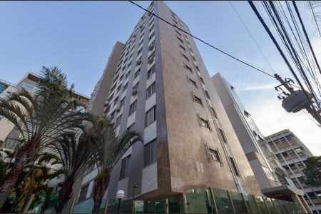 Apartamento à venda com 400m², 5 quartos e 2 vagas Apartamento à venda com 400m², 5 quartos e 2 vagasFachada