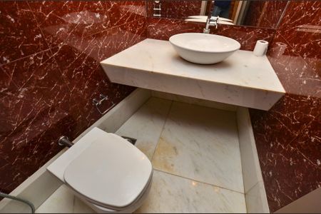 Apartamento à venda com 400m², 5 quartos e 2 vagas Apartamento à venda com 400m², 5 quartos e 2 vagasLavabo