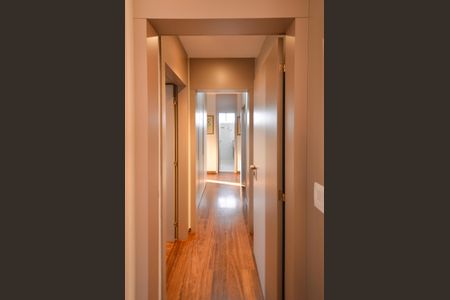 Apartamento à venda com 400m², 5 quartos e 2 vagas Apartamento à venda com 400m², 5 quartos e 2 vagasCorredor