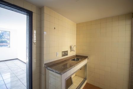 Apartamento para alugar com 76m², 3 quartos e sem vaga Apartamento para alugar com 76m², 3 quartos e sem vagaCozinha e Área de Serviço