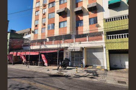 Apartamento para alugar com 76m², 3 quartos e sem vaga Apartamento para alugar com 76m², 3 quartos e sem vagaFachada