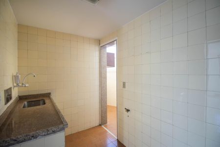 Apartamento para alugar com 76m², 3 quartos e sem vaga Apartamento para alugar com 76m², 3 quartos e sem vagaCozinha e Área de Serviço
