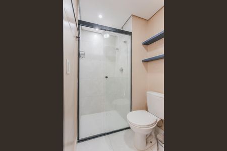 Studio para alugar com 30m², 1 quarto e 1 vaga Studio para alugar com 30m², 1 quarto e 1 vagaBanheiro