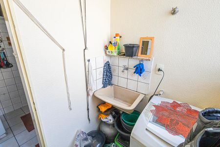 Apartamento à venda com 49m², 2 quartos e 1 vagaArea de serviço