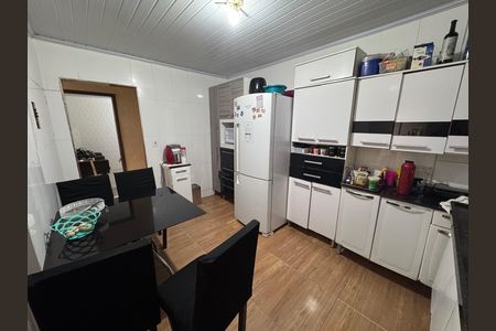 Casa à venda com 144m², 3 quartos e 3 vagasCozinha 