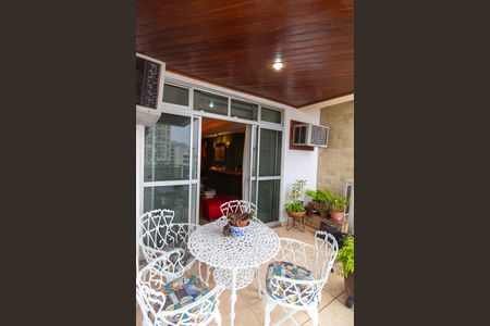 Varanda de apartamento à venda com 3 quartos, 300m² em Ingá, Niterói