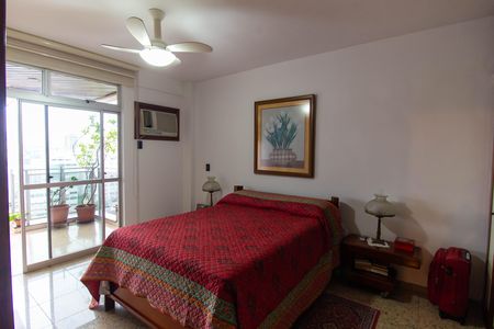 Apartamento à venda com 300m², 3 quartos e 3 vagas Apartamento à venda com 300m², 3 quartos e 3 vagas Suíte