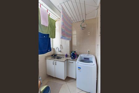 Apartamento à venda com 300m², 3 quartos e 3 vagas Apartamento à venda com 300m², 3 quartos e 3 vagasCozinha e Área de Serviço