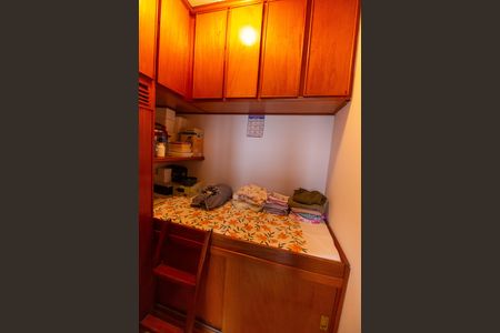 Apartamento à venda com 300m², 3 quartos e 3 vagas Apartamento à venda com 300m², 3 quartos e 3 vagasDespensa