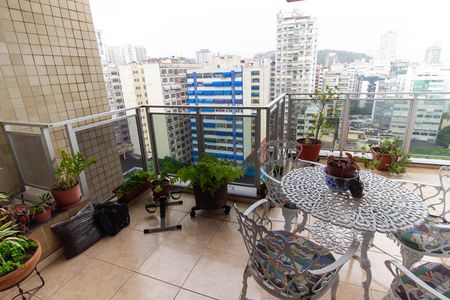 Apartamento à venda com 300m², 3 quartos e 3 vagas Apartamento à venda com 300m², 3 quartos e 3 vagasVaranda