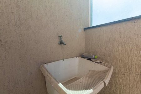 Apartamento à venda com 43m², 2 quartos e sem vagaVaranda e área de serviço
