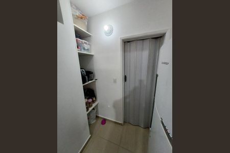 Casa à venda com 212m², 3 quartos e 2 vagas Casa à venda com 212m², 3 quartos e 2 vagasQuarto