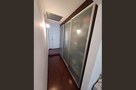 Corredor de casa à venda com 3 quartos, 212m² em Parque Terra Nova, São Bernardo do Campo