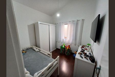 Casa à venda com 212m², 3 quartos e 2 vagas Casa à venda com 212m², 3 quartos e 2 vagasQuarto