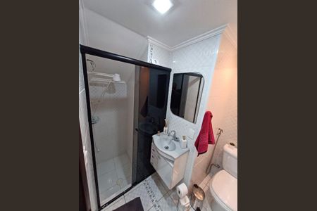Casa à venda com 212m², 3 quartos e 2 vagas Casa à venda com 212m², 3 quartos e 2 vagasBanheiro
