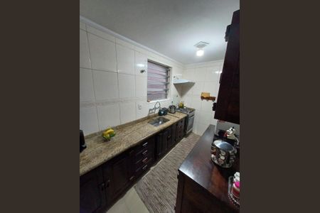 Casa à venda com 212m², 3 quartos e 2 vagas Casa à venda com 212m², 3 quartos e 2 vagasCozinha
